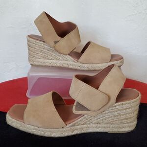 Picon Made In Spain Grnuine Suede Tan Wedge Espadrille Sandals Size 9
